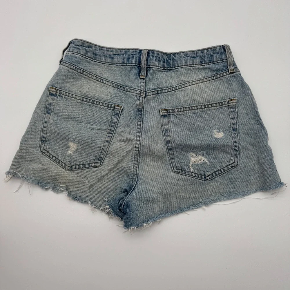 Forever 21 Los Angeles Distressed Denim Shorts Light Wash Blue High Rise Size 29